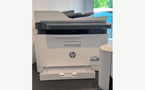 HP Color Laser MFP 179fwg: Tonerauffangbehälter ersetzt