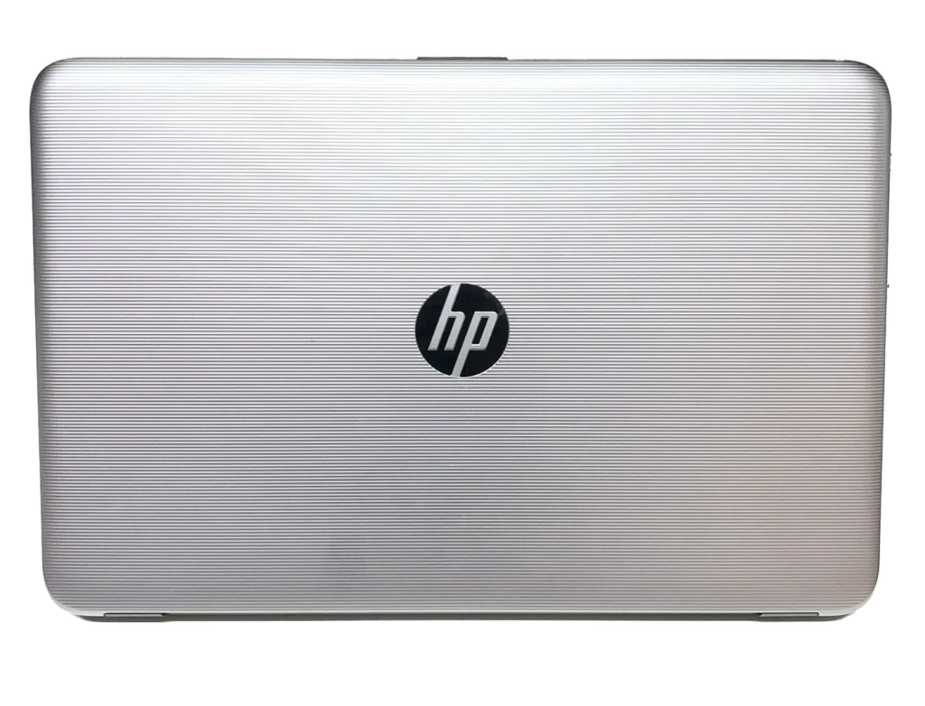 Geschlossenes HP 250 G5 mit sichtbarem HP Logo auf dem Displaydeckel
