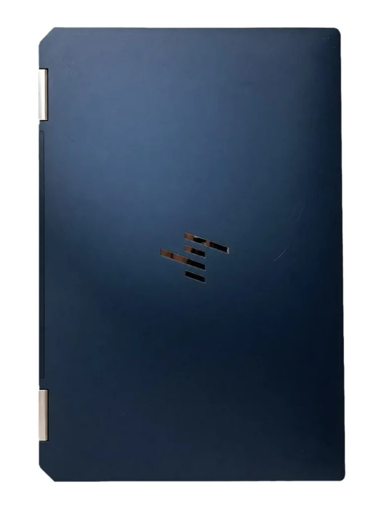 Geschlossenes HP Spectre x360 Convertible mit dunkelblauem Displaydeckel